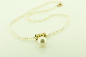 Freshwater Pearl Necklace with pearl pendant