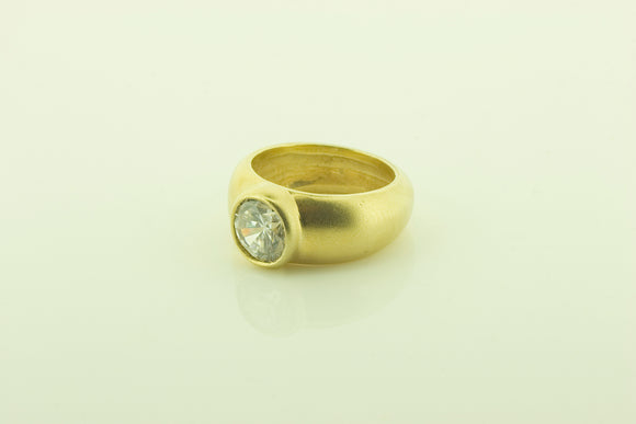 Silver gilt ring with Cubic Zirconia